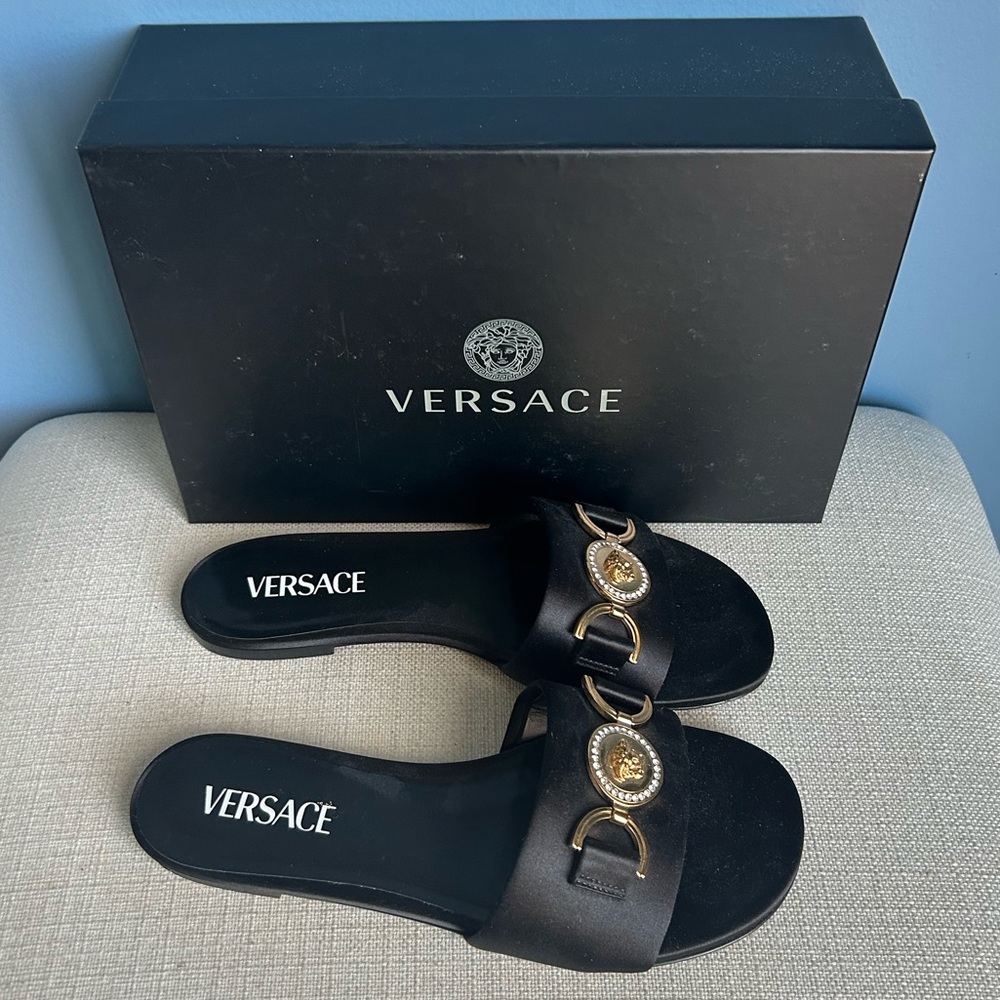 Versace Biggie Medusa Sandals - Picture 2 of 6